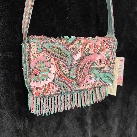🩷MADE IN INDIA HANDMADE VIRAL Paisley Sling Bag🩷NWT - Picture 5 of 17